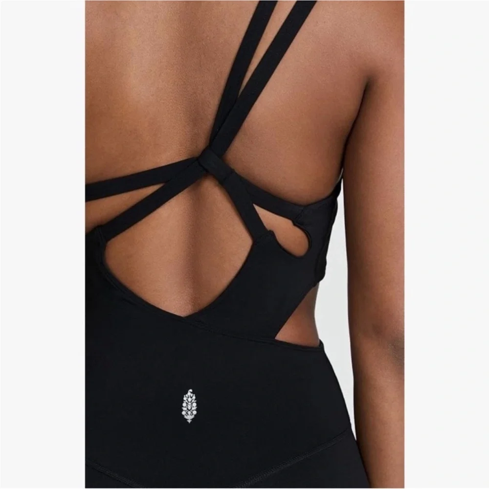 NWOT Free People Movement Transcends Limits Size M - Picture 5 of 8